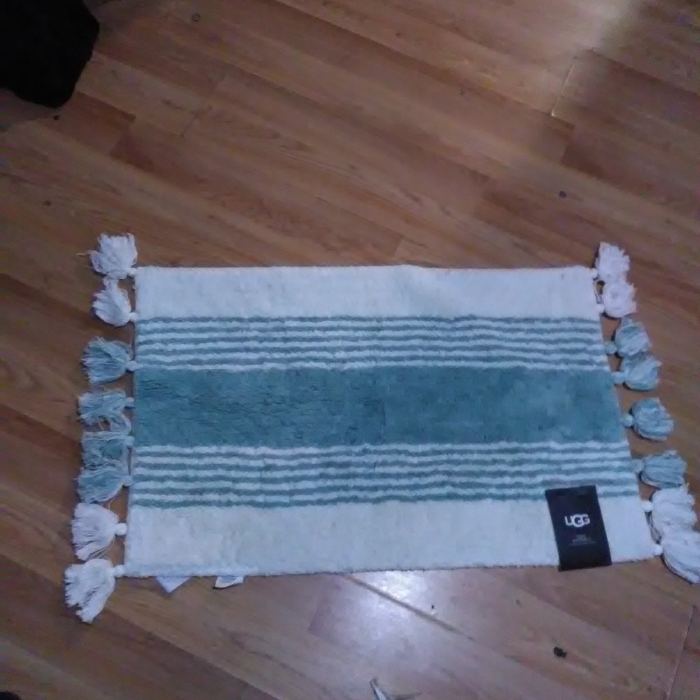 Beautiful Ugg bathrug